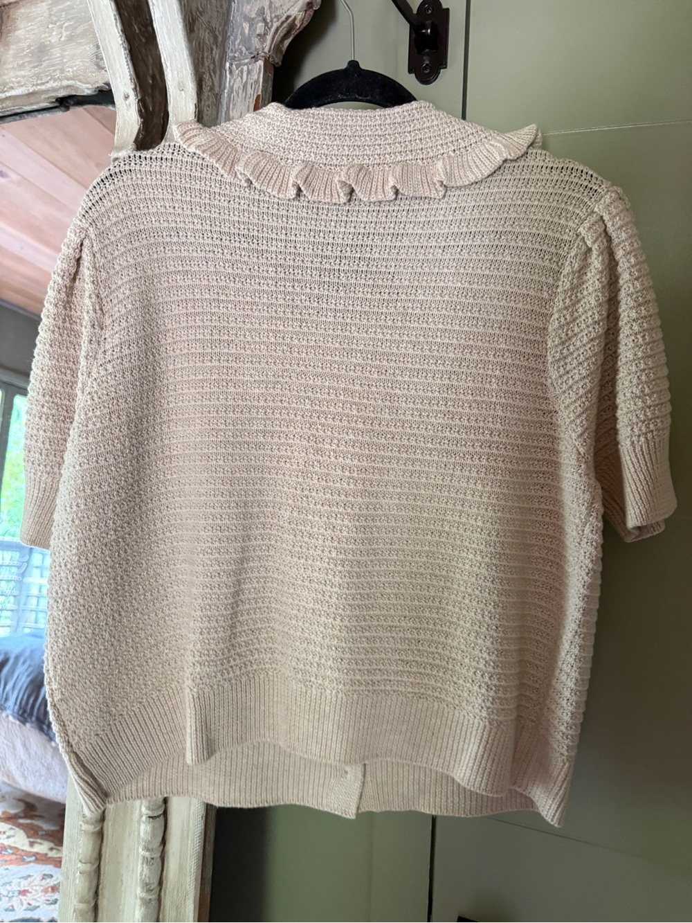 Self Contrast Cream Ruffle-Collar Short Sleeve Cardigan - Picture 3 of 3